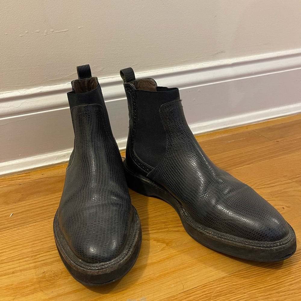 Navy blue ankle boot